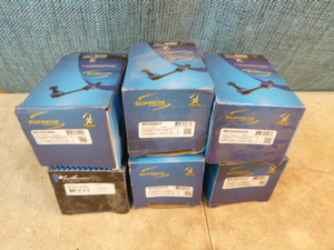 lot 122 image: 6 Tie Rod Ends