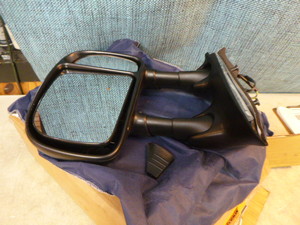 lot 133 image: Dorman Side View Mirror