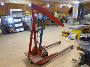 lot 151 image: Ruger Floor Grand Engine Hoist