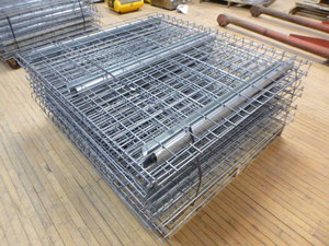 lot 5 image: 14 Pallet Racking 46 X 42 Wire Decks