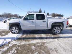 lot 1 image: 2008 Chevrolet Silverado