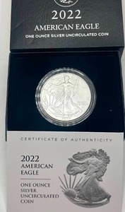 lot 1 image: 2022 1oz .999 Silver American Eagle w Box & COA