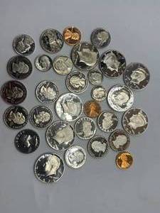 lot 7 image: New Clad Proof Coins $7,75 Value (pulled from sets)