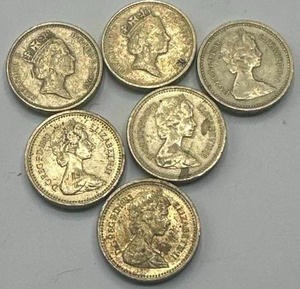 lot 55 image: Lot of 6 Lettered Edge Australia 1 Pound Coins