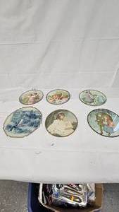 Round Glass Picture Hangers