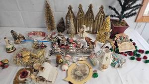 Vintage Wind-Up Santa Toy and Christmas Assorted Lot