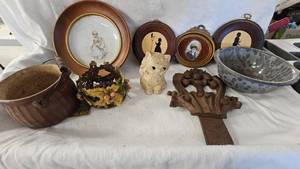 Vintage Kitty Cast Iron BankWood Decor