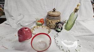 Glass Swan Dishes. planter and other Vintage