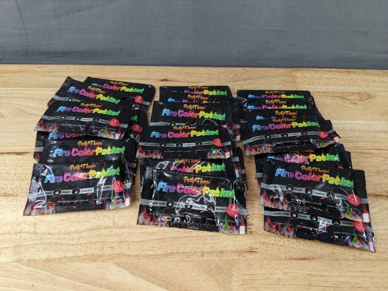 lot 96K image: Brand New Set of 25 Party Flames Fire Color Packets L