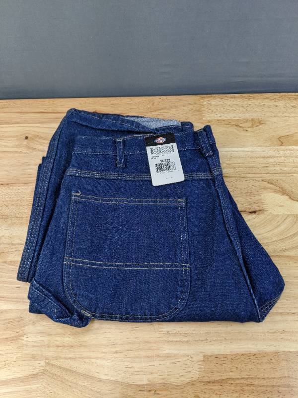 lot 74A image: New Pair of Dickies LU20 Industrial Carpenter Jeans - Rinsed Indigo Blue - Mens Size 32L 36W N