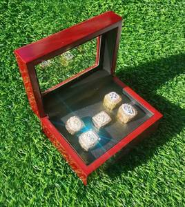 lot 45 image: Brand New Dallas Cowboys NFL Championship Super Bowl 5 Ring Set with Display Box O