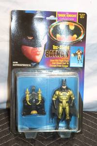 lot 13 image: Kenner The Dark Knight Collection Tec-Shield Batman Action Figure