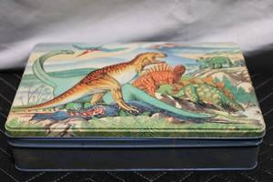 lot 15 image: Vintage Smithsonian Dinosaurs Tin Box