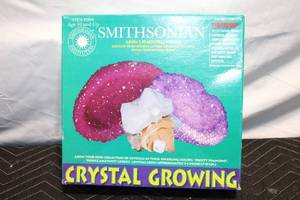lot 36 image: Smithsonian Crystal Growing Set Series 1