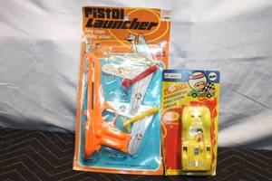 lot 88 image: Vintage Pistol Launcher and Flashball Toy Set
