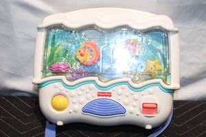 lot 92 image: Fisher-Price Ocean Wonders Aquarium Soother