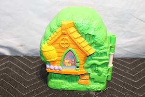 lot 116 image: Vintage Disney Winnie the Pooh Mr. Sanders Playset