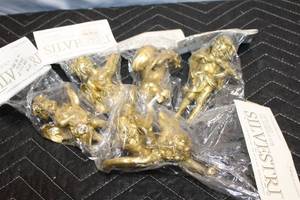 lot 133 image: Collection of 5 Silvestri Gold-Toned Christmas Cherub Decorations