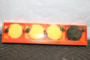 lot 144 image: Set of 4 Boundary Waters La Famille du Mouton Sheep Ornaments