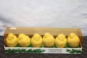 lot 146 image: Set of 6 Snowbird Light-Up Ornaments by Department 56
