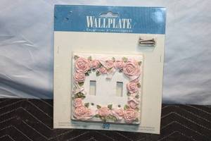 lot 160 image: Hand Painted Floral Double Light Switch Wall Plate with Screws