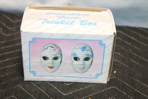 lot 181 image: Porcelain Face Trinket Box with Floral Design