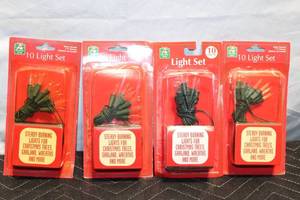 lot 226 image: 4 Packs of 10-Count Christmas Light Sets