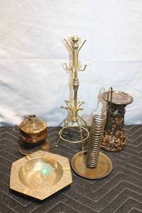 lot 242 image: Collection of Vintage Metal and Ceramic Decorative Items