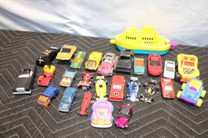 lot 253 image: Collection of 20 Assorted Toy Cars and Vehicles
