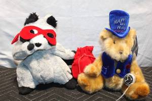 lot 261 image: Set of 2 Plush Toys New Years Bear and Masked Raccoon