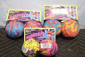 lot 284 image: Assorted Splash Bombs by Prime Time Toys