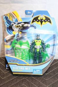 lot A-316 image: Electro-Net Batman Action Figure with Giant Net and Batarang