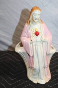 lot 357 image: Vintage Sacred Heart of Jesus Porcelain Figurine Vase