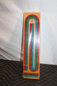 lot 387 image: Vintage Wooden Cribbage Board Game
