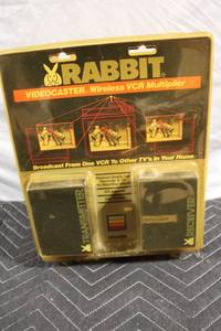 lot 404 image: Rabbit Videocaster Wireless VCR Multiplier VC2000 System
