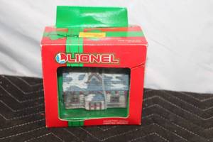 lot 420 image: Lionel Collectors Lighted Christmas Ornament - Porcelain