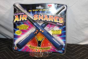 lot 438 image: Electronic Air Snares Game with Built-in Speakers