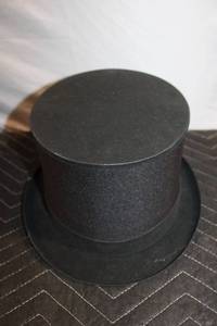 lot 439 image: Vintage Black Collapsible Top Hat