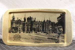 lot 457 image: Vintage Metal Tray with Kenilworth House Hertfordshire Design