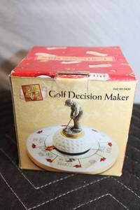 lot 460 image: Golf Decision Maker Desk Toy with Spinning Indicator