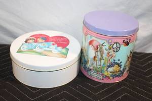 lot 479 image: Set of 2 Decorative Holiday Themed Storage Tins