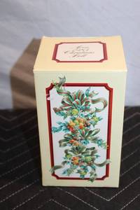 lot 481 image: Avon 1985 Christmas Bell with Box