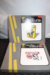 lot 494 image: Set of 2 Novelty Metal 4x6 Photo Frames - Dangerous Curves and No Dumping