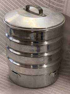 lot 21J image: Buckeye Aluminum Ware Vintage Food Steamer