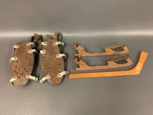 lot 41J image: Vintage Ice Skates and Mini Hockey Stick Set
