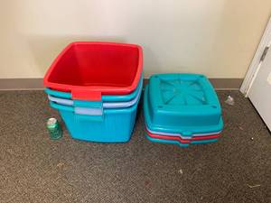 lot 103F image: Set of 4 Storage Bins with Lids