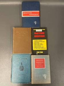 lot 107J image: Lot of 5 Vintage Norwegian Language Books