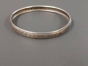 lot 14W image: Vintage Sterling Silver Greek Key Bangle Bracelet