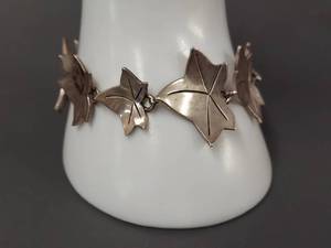 lot 27W image: Vintage Sterling Silver Leaf Bracelet