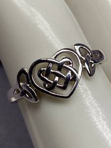 lot 3B image: Sterling Silver Celtic Knot Heart Ring